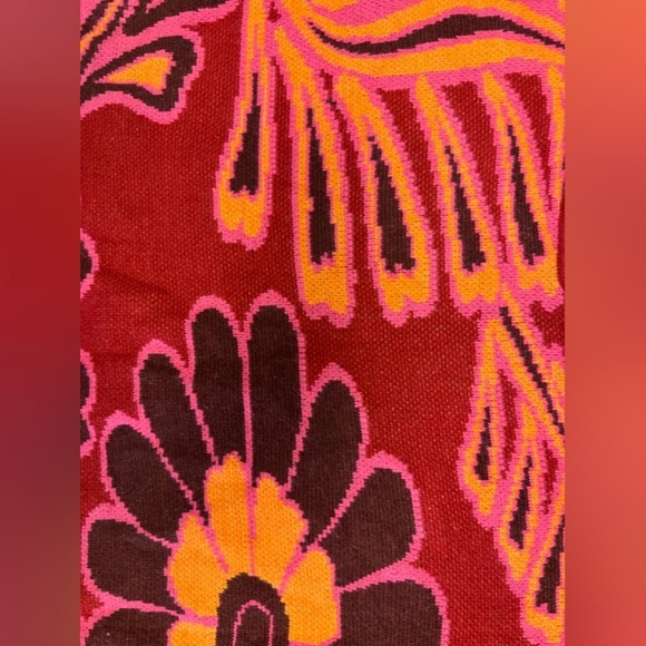 Farm Rio Cutout Intarsia Knit EUC Floral Turtle Neck Pink/Orange/Red Size XS - Picture 8 of 12